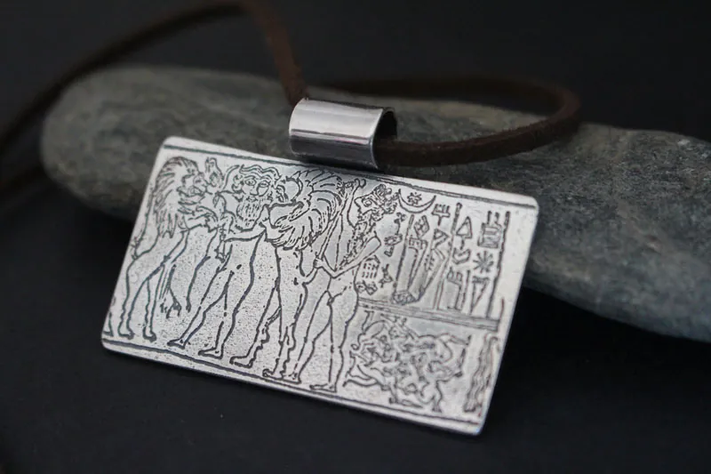 Sceau-cylindre du roi de Kisch, collier mésopotamien en argent