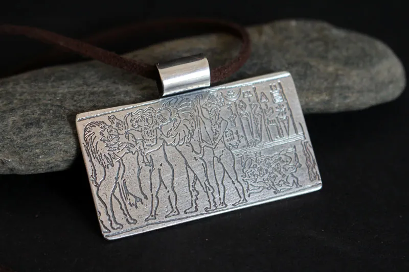 Sceau-cylindre du roi de Kisch, collier mésopotamien en argent