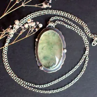 Seraphina, collier baroque en argent et prehnite