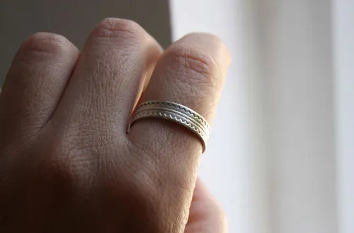 Sérénité, bague montagnes et rivière en argent