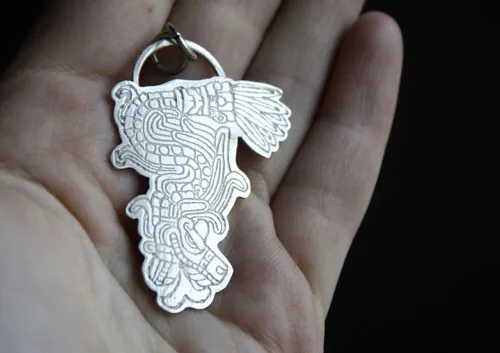 Serpent à plumes, pendentif Quetzalcoatl dieu aztèque en argent