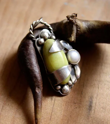 Shinju, pendentif éveil du printemps en argent, perle et aventurine