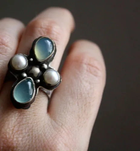 Sirocco, bague rose des vents Touareg en argent, calcédoine et perle de culture
