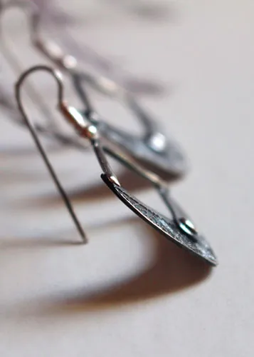 Sitara, boucles d’oreilles étoile et demie lune en argent