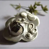 Songe d’une nuit d’été, broche rêve en couleur en argent et opale de feu