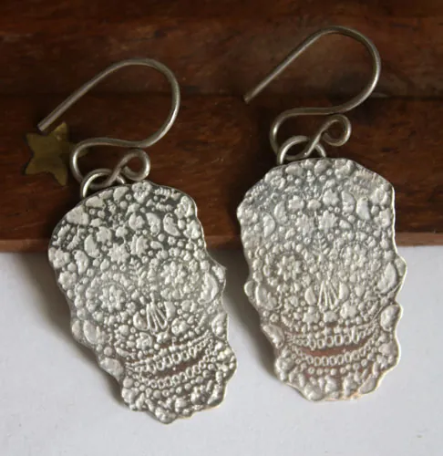Sugar skull, boucles d’oreilles tête de mort mexicaine en argent