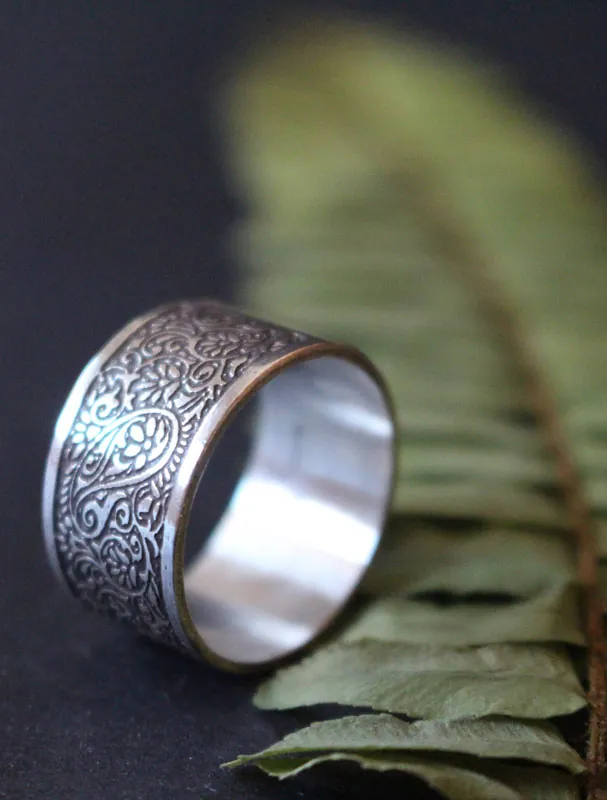 Sur la route de la soie, bague cachemire oriental en argent