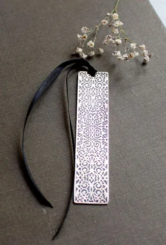 Symphonie, marque-page baroque en argent