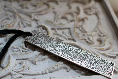 Symphonie, marque-page baroque en argent