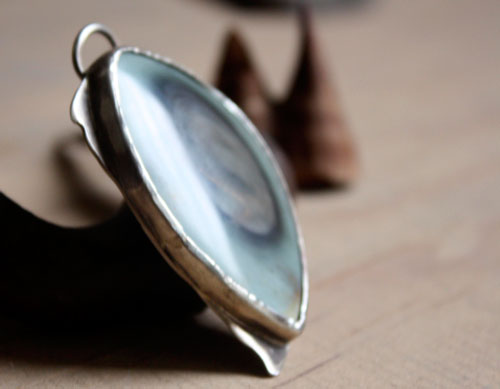 Sauvage, pendentif aventure en argent et jaspe impérial royal