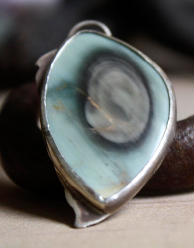 Sauvage, pendentif aventure en argent et jaspe impérial royal