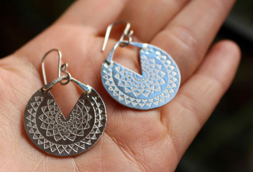 Soleil inca, boucles d’oreilles astre préhispanique en argent