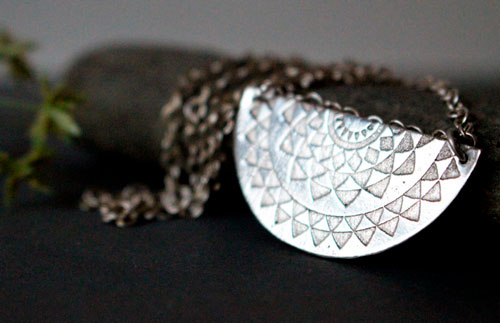 Soleil tribal, collier ethnique en argent