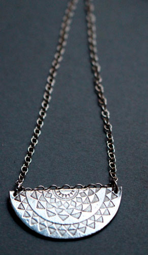 Soleil tribal, collier ethnique en argent