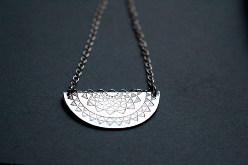 Soleil tribal, collier ethnique en argent