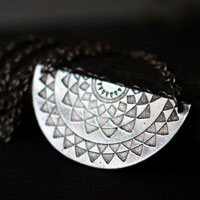 Soleil tribal, collier ethnique en argent