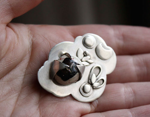 Songe d’une nuit d’été, broche rêve en couleur en argent et opale de feu