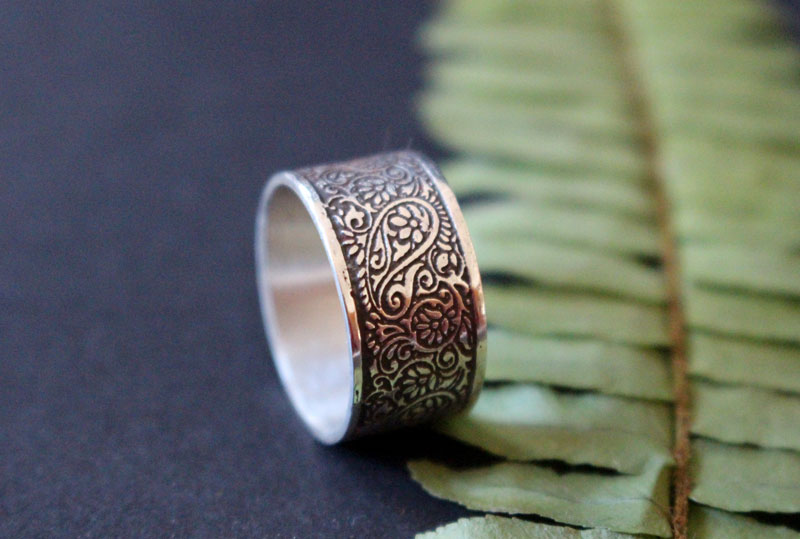 Sur la route de la soie, bague cachemire oriental en argent