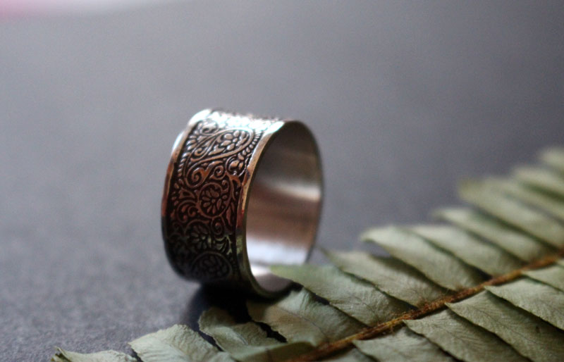 Sur la route de la soie, bague cachemire oriental en argent