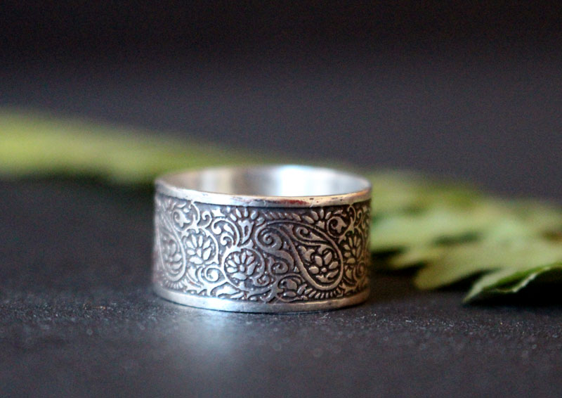 Sur la route de la soie, bague cachemire oriental en argent