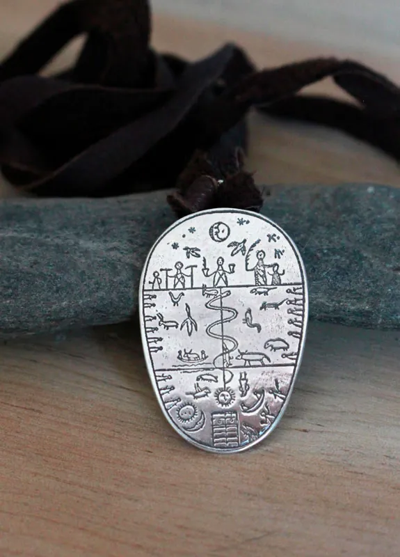 Tambour sami, collier instrument chamanique de Laponie en argent