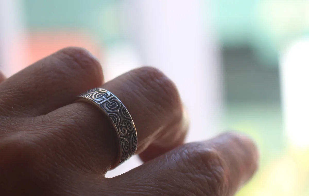 Tatouage polynésien, bague tradition du Pacifique en argent
