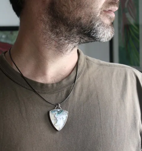 Terre de glace, pendentif paysage de banquise en argent et agate mousse