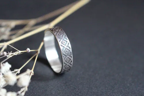 Tribal, bague symbole andin en argent