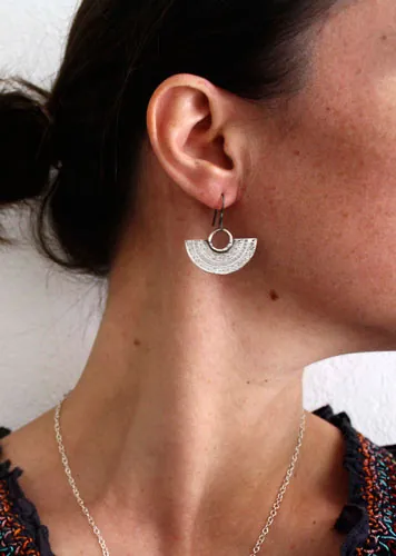 Tribal, boucles d’oreilles demi-lune aztèque en argent