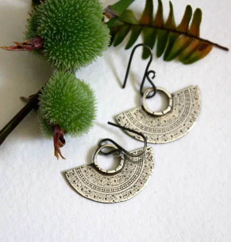 Tribal, boucles d’oreilles demi-lune aztèque en argent