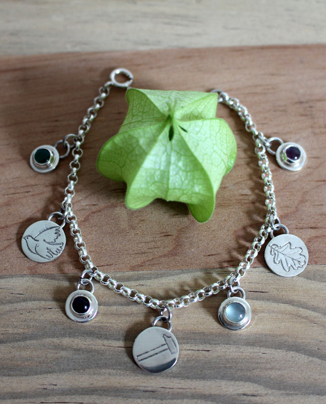 Tribu, bracelet famille en argent, améthyste, alexandrite, pierre de lune et onyx