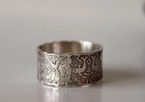 Un monde imaginaire, bague ethnique otomi du Mexique en argent