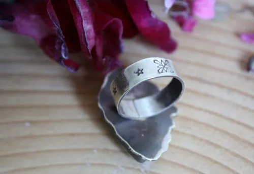 Une autre sérénade au clair de lune, bague musique nocturne en argent et labradorite