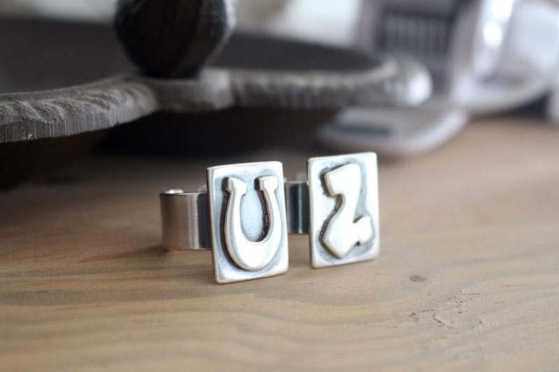 U2, bague logo de l’album Achtung Baby en argent