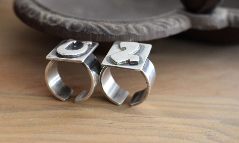 U2, bague logo de l’album Achtung Baby en argent