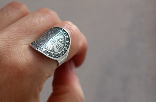 Vegvisir, bague viking en argent
