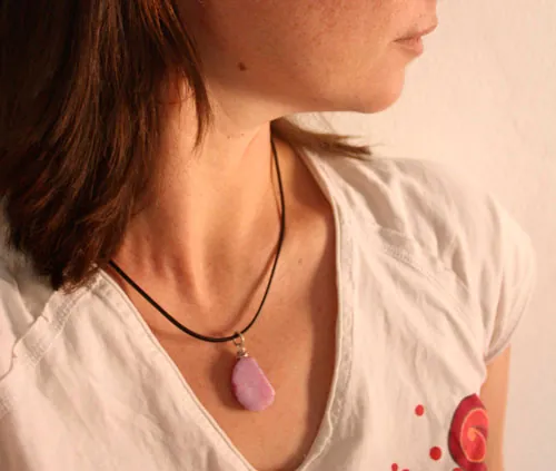 Veine de dragon, collier écailles en argent, agate veine de dragon et cordon cuir