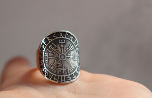 Vegvisir, bague viking en argent