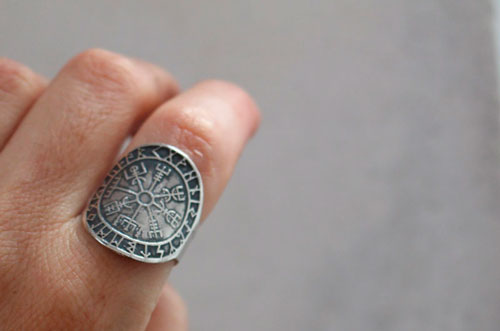 Vegvisir, bague viking en argent