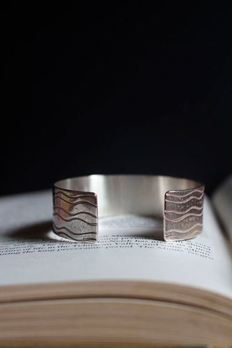Xiuhmolpilli, bracelet Aztèque gravé en argent