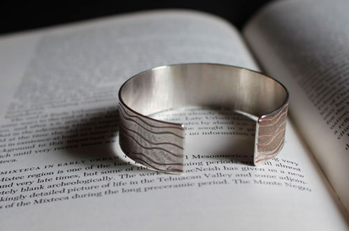 Xiuhmolpilli, bracelet Aztèque gravé en argent