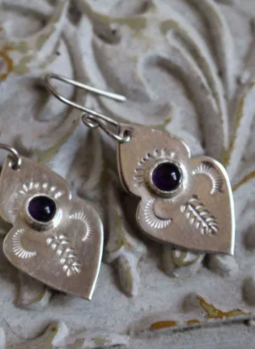 Yuma, boucles d’oreilles pointe de flèche amérindienne en argent et améthyste