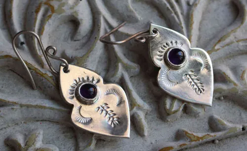 Yuma, boucles d’oreilles pointe de flèche amérindienne en argent et améthyste