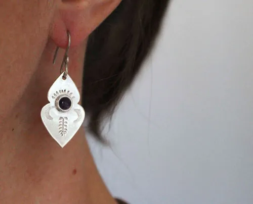 Yuma, boucles d’oreilles pointe de flèche amérindienne en argent et améthyste
