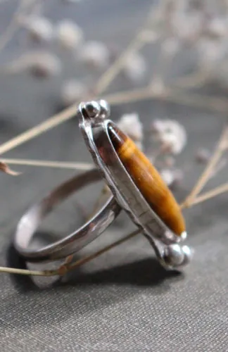 Zéphyrine, bague pierre au choix en argent avec onyx, œil de tigre, howlite, agate rouge ou agate verte