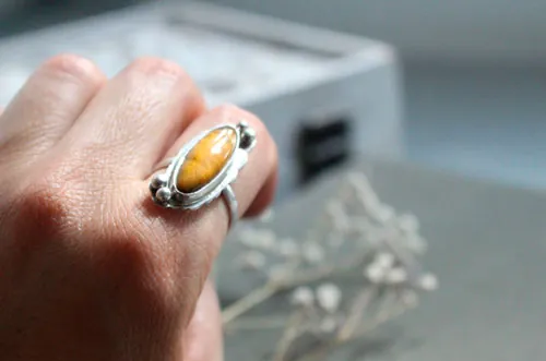 Zéphyrine, bague pierre au choix en argent avec onyx, œil de tigre, howlite, agate rouge ou agate verte