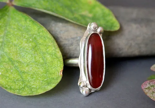 Zéphyrine, bague pierre au choix en argent avec onyx, œil de tigre, howlite, agate rouge ou agate verte