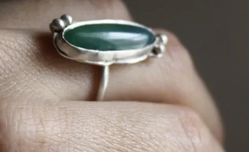 Zéphyrine, bague pierre au choix en argent avec onyx, œil de tigre, howlite, agate rouge ou agate verte
