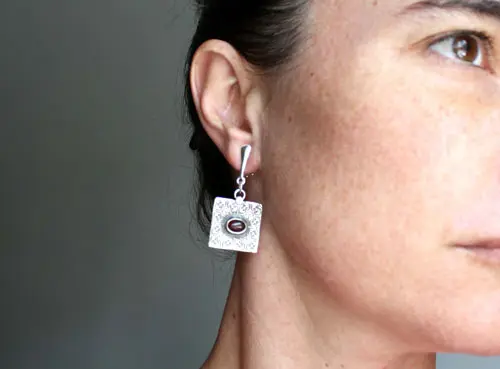 Artemisia, boucles d’oreilles pour oreilles non-percées