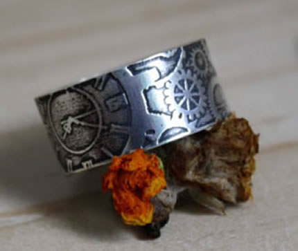 bague gravée en argent